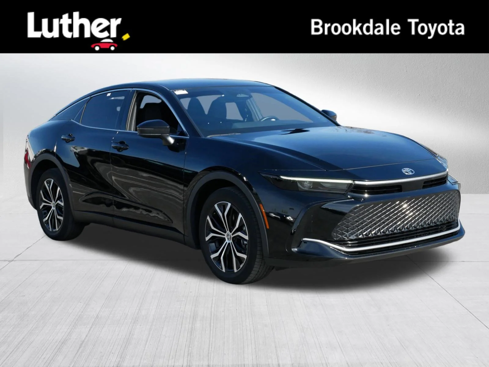 2024 Toyota Crown XLE AWD's photo