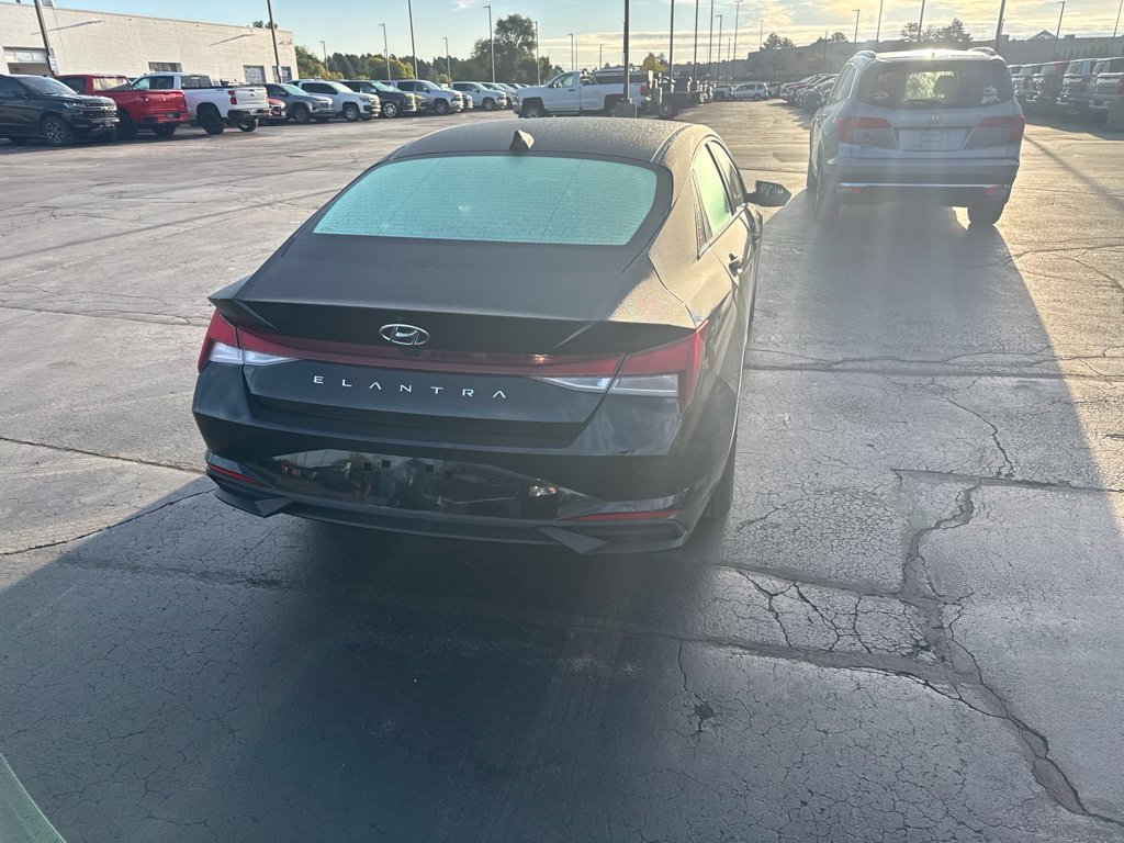 Used 2021 Phantom Black Hyundai SEL image 13