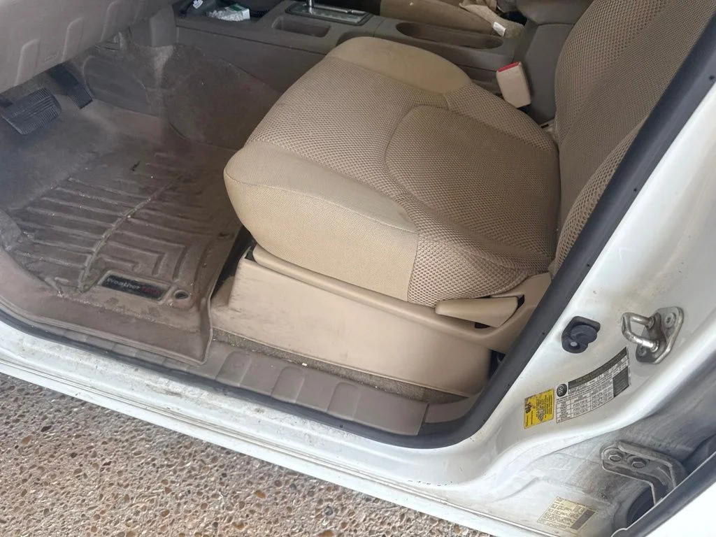 Used 2018 White Nissan SV image 6