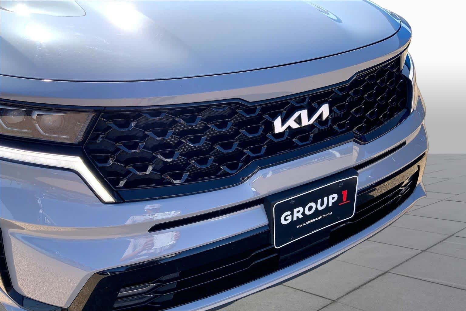 Certified Used 2023 Wolf Gray Kia SX image 30