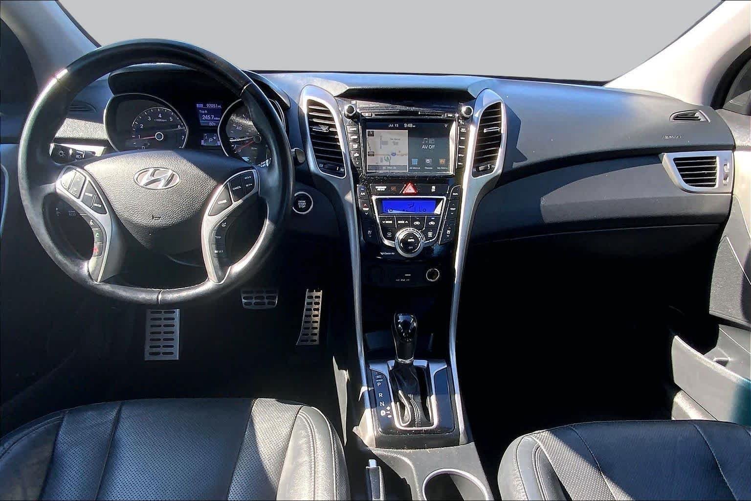 Used 2016 Galactic Gray Hyundai  image 16