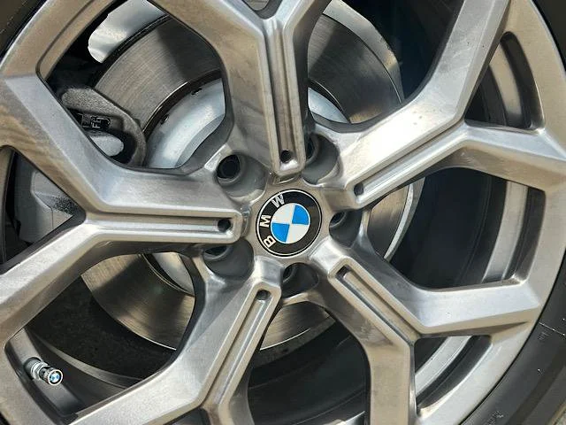 Certified Used 2023 Phytonic Blue Metallic BMW xDrive30i image 33