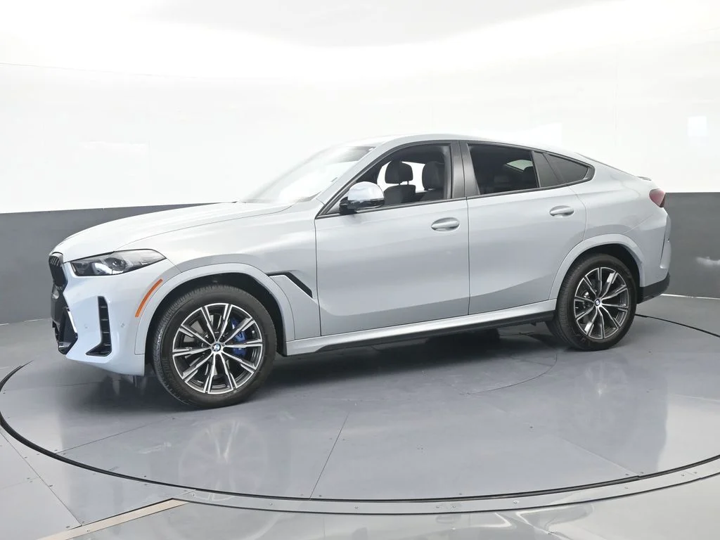 Used 2026 Gray Metallic BMW xDrive40i image 2