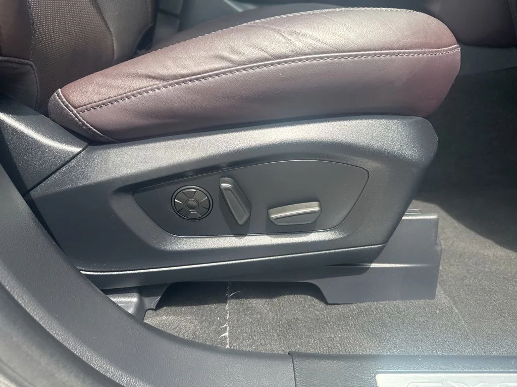 Used 2025 Gray Ford Platinum image 28