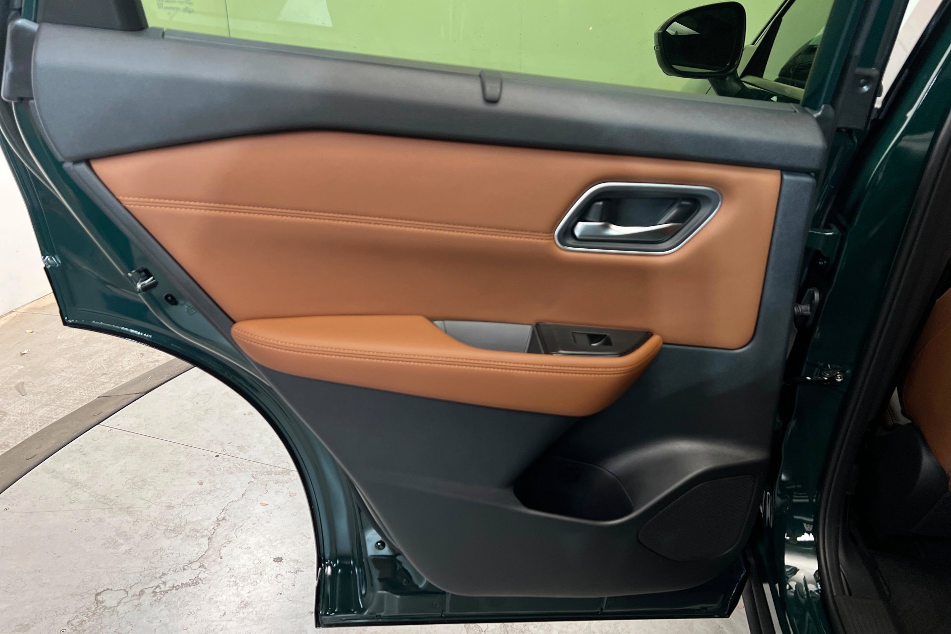 New 2026 Obsidian Green Pearl Nissan Platinum image 19