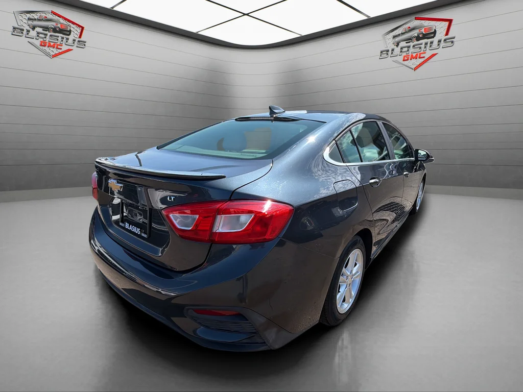Used 2017 Gray Chevrolet LT image 5
