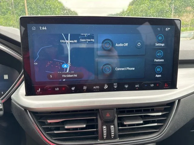 Used 2024  Ford Platinum image 39