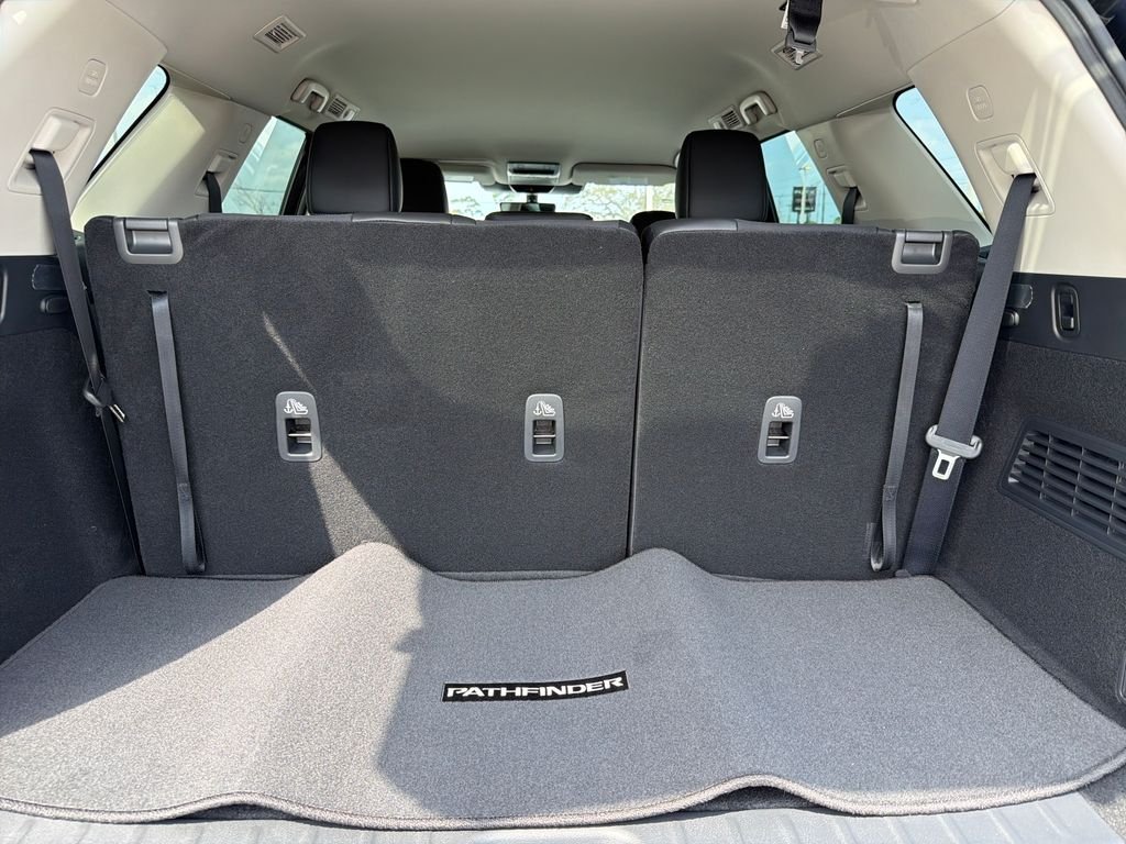 New 2026 Nissan Pathfinder SL 4D Sport Utility