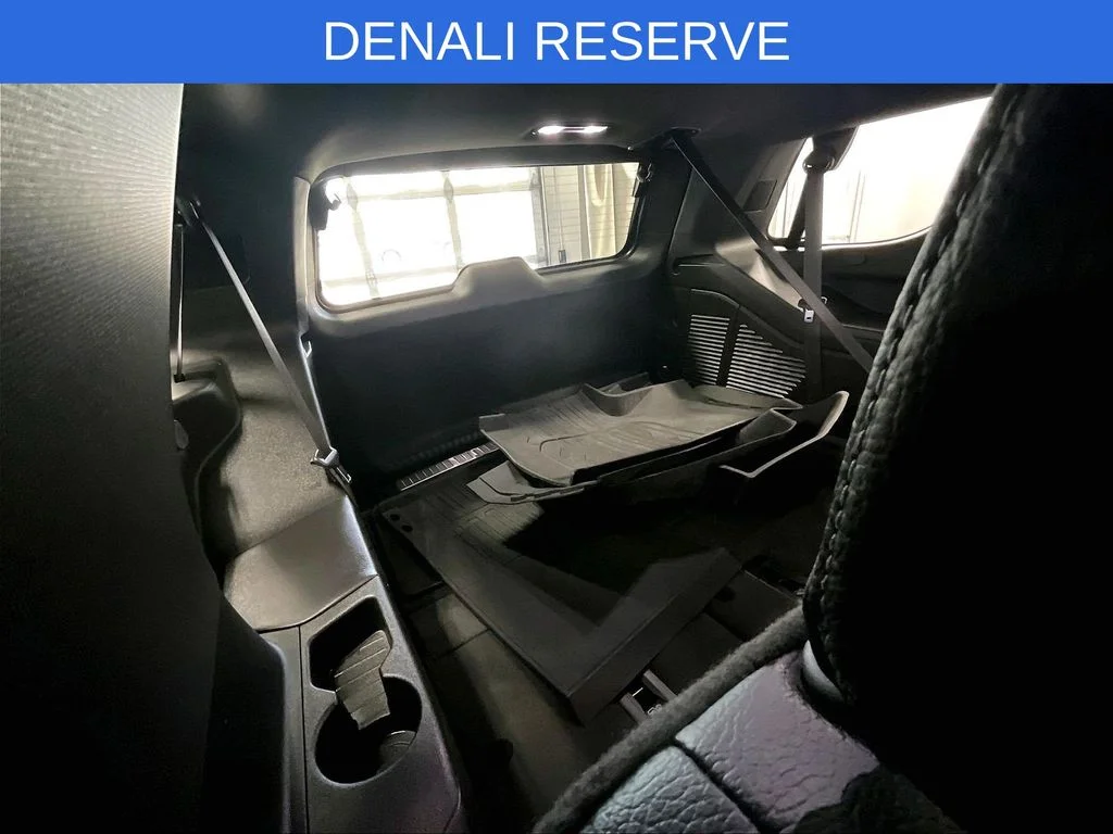 Used 2024 White GMC Denali image 17