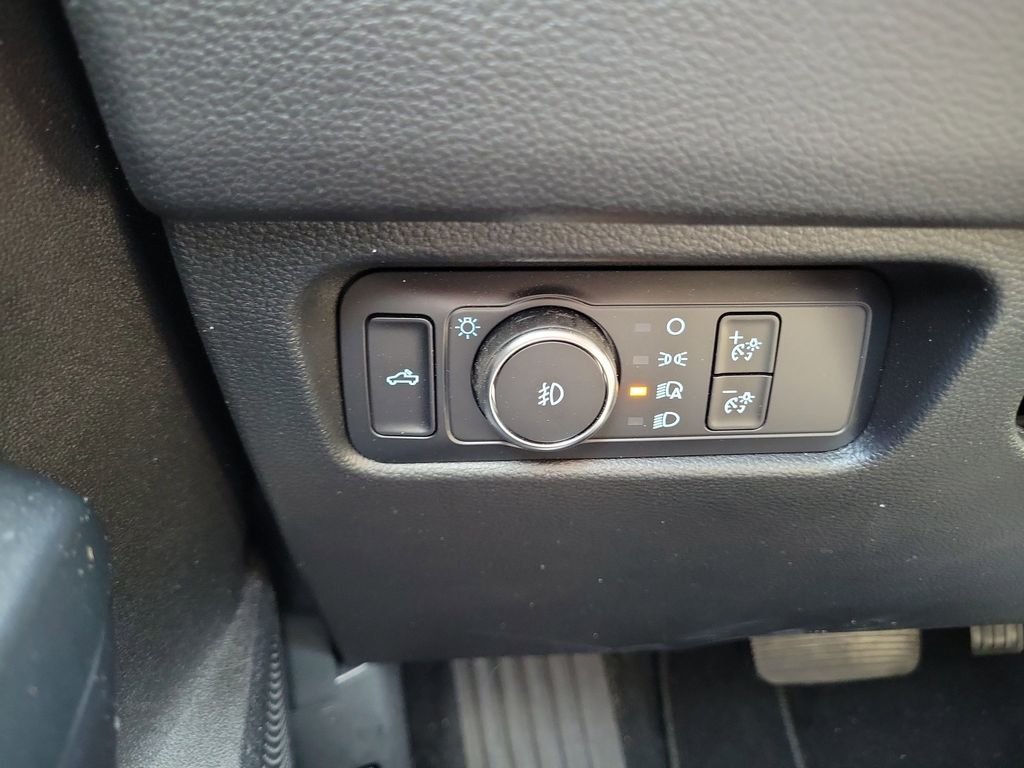 Used 2024 Red Ford XLT image 23