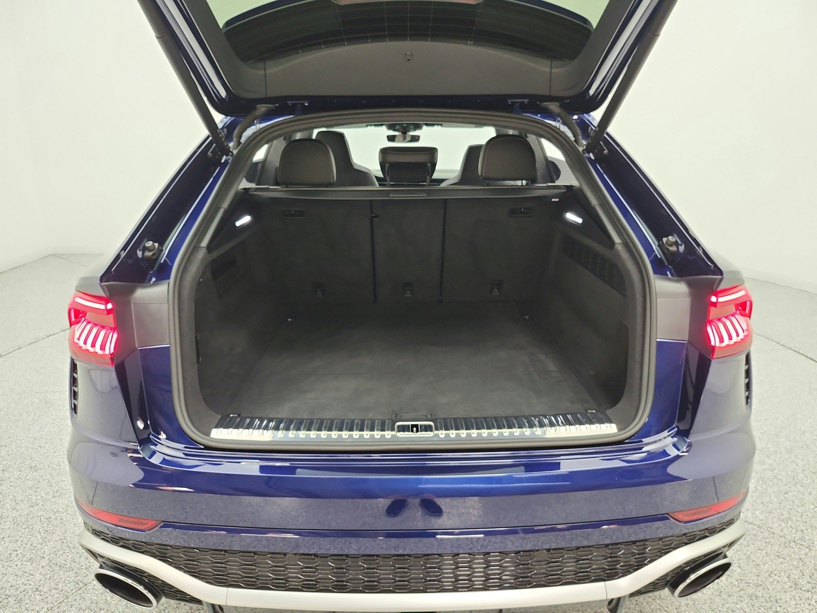 Used 2024 Navarra Blue Metallic Audi  image 19