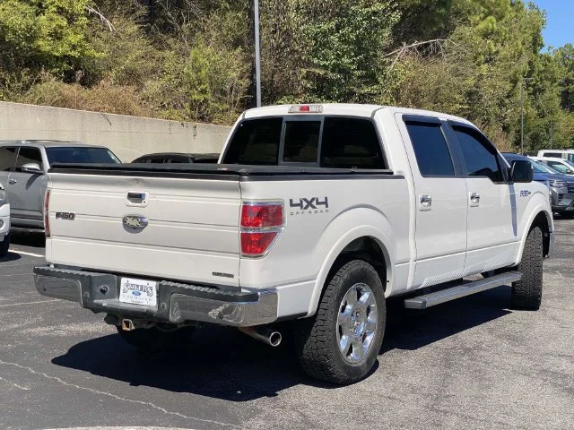 Used 2013 White Ford Lariat image 26