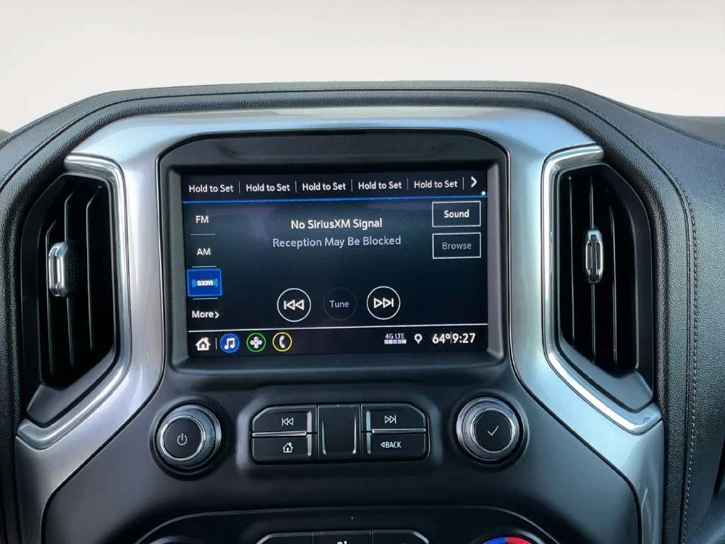 Used 2021 SUMMIT WHITE Chevrolet RST image 21