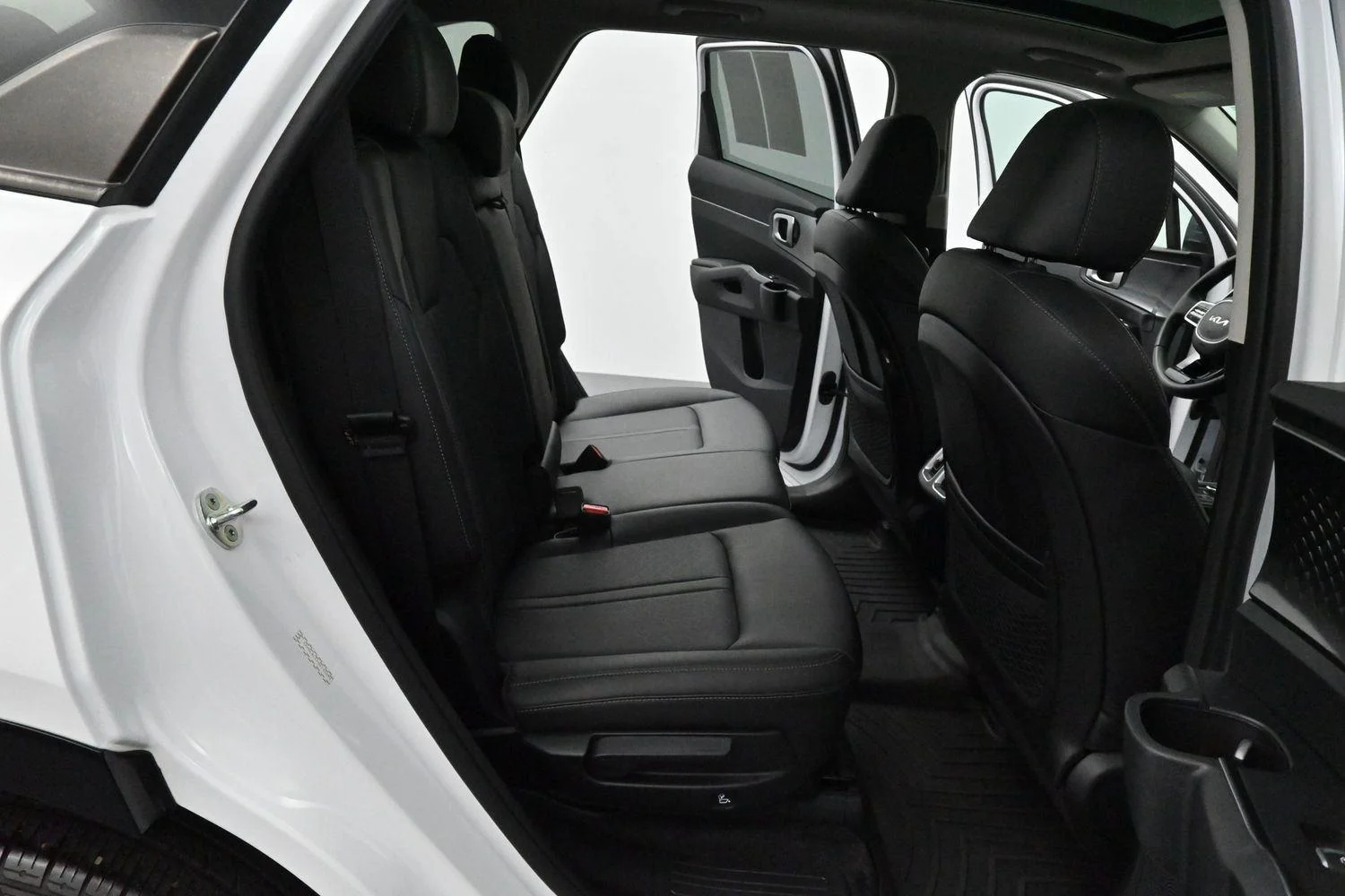 Used 2022 Glacial White Pearl Kia S image 35