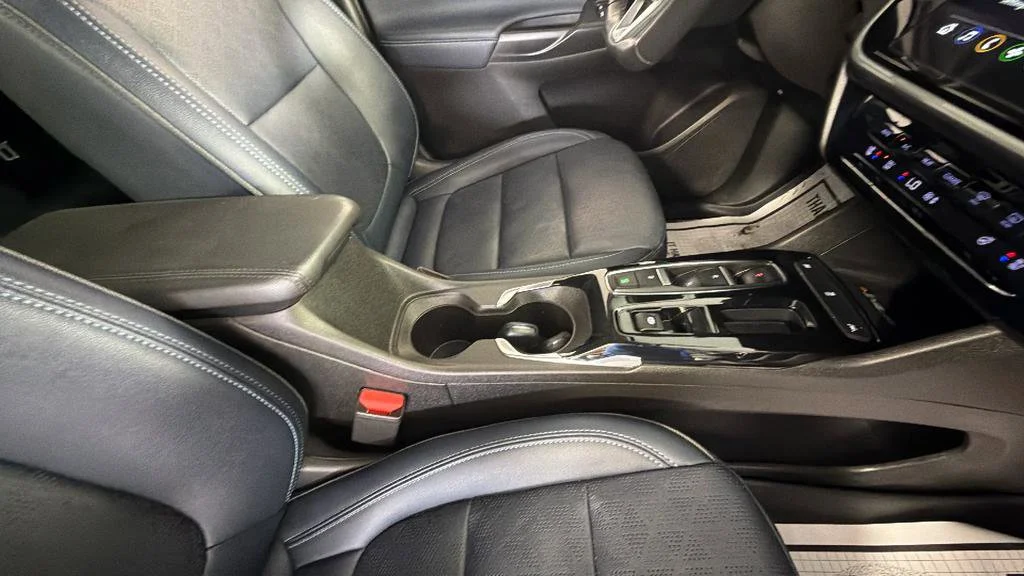 Used 2023 Mosaic Black Metallic Chevrolet LT image 34