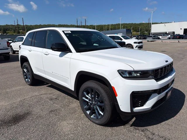 New 2026 White Jeep  image 1