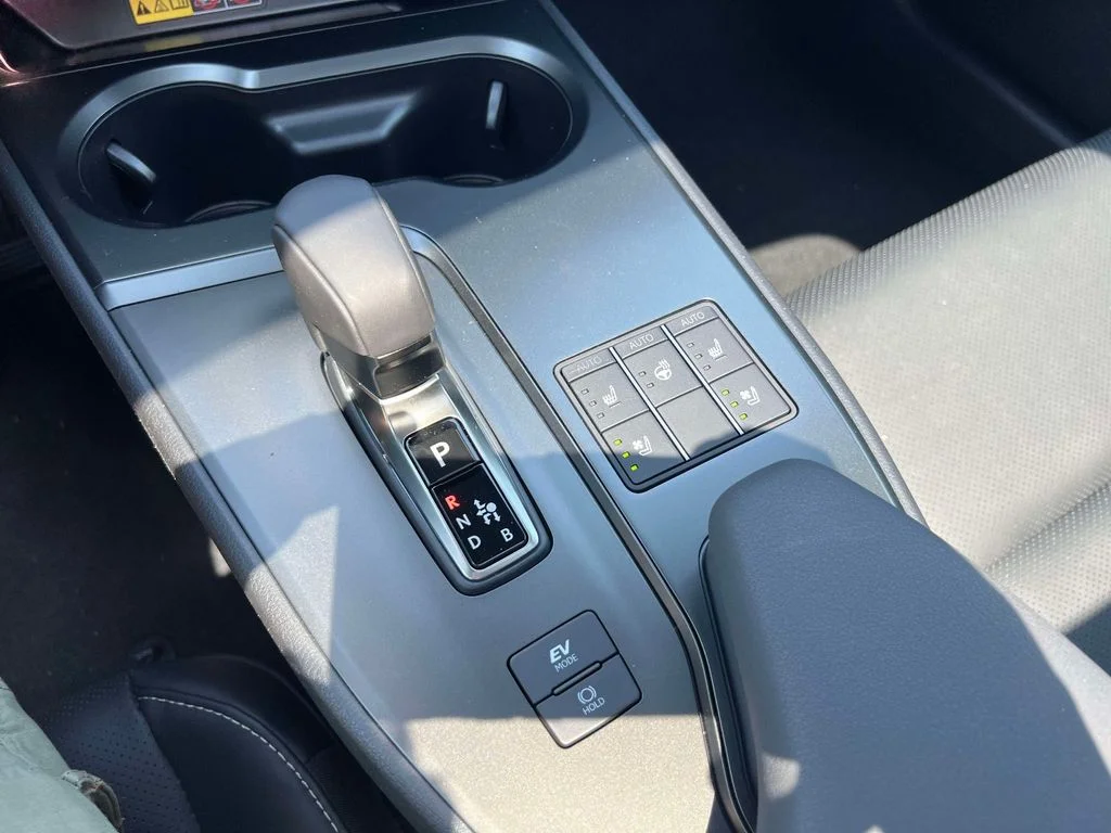 2026 Lexus UX Hybrid 300h Premium - Photo 29