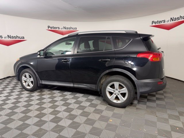 Used 2014 Black Toyota XLE image 4