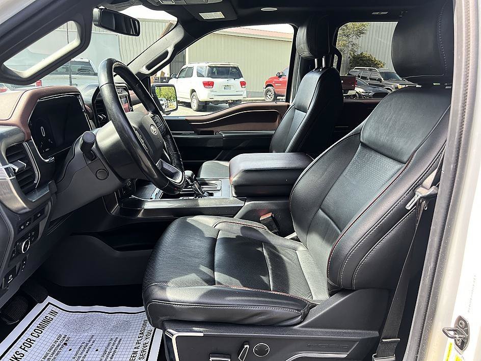 Used 2022 Star White Metallic Tri-Coat Ford LARIAT image 11