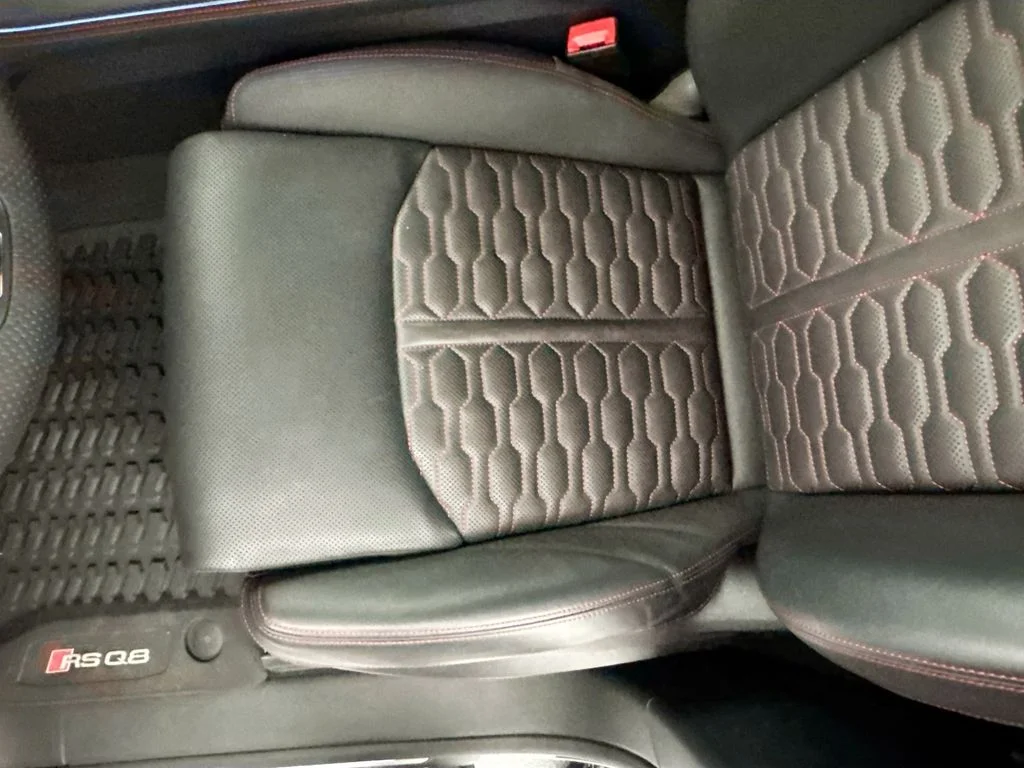 Used 2024  Audi 4.0T image 20