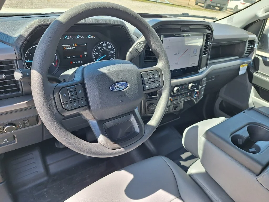 New 2026 Oxford White Ford XL image 9