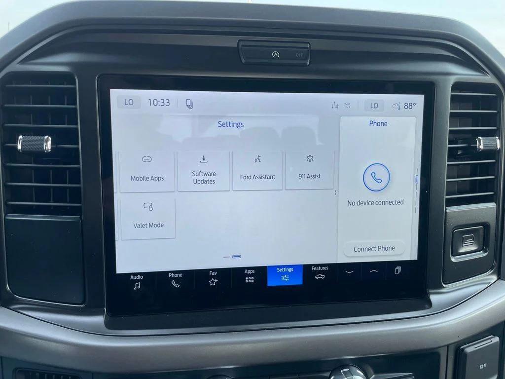 New 2026 Carbonized Gray Metallic Ford XLT image 18