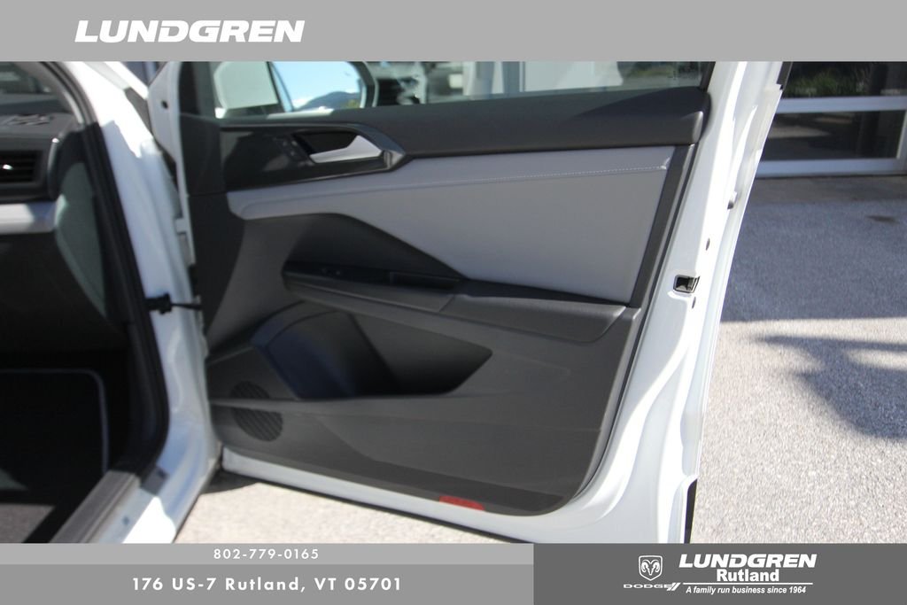 Used 2023 White Volkswagen 1.5T SEL image 21