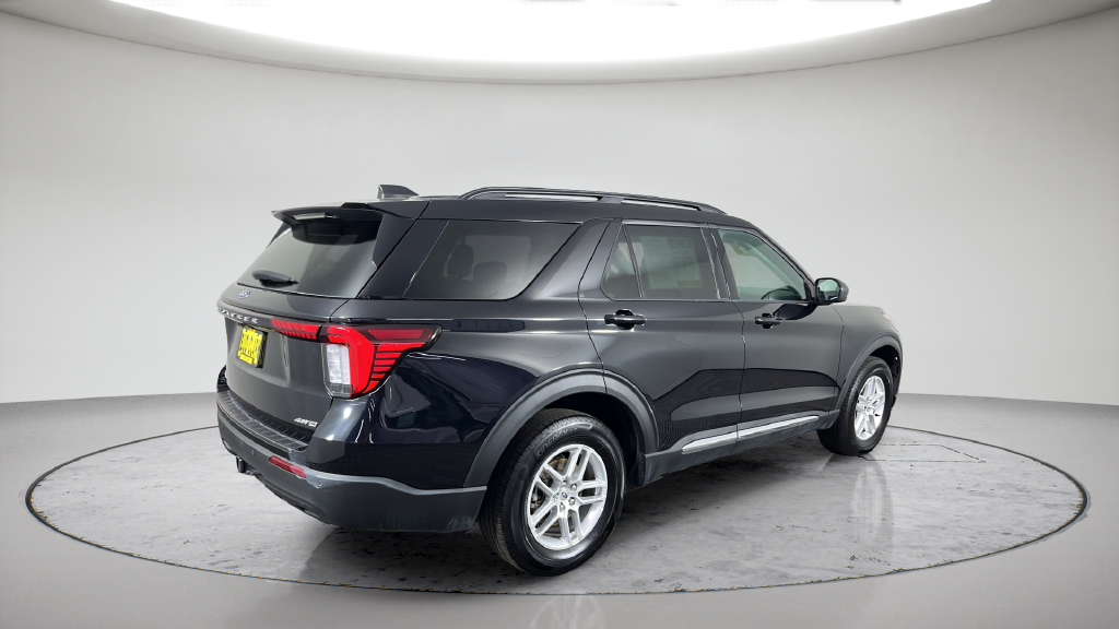 2025 Ford Explorer Active - Photo 8