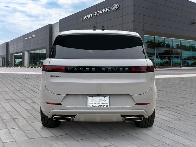 New 2026 Borasco Grey Land Rover Dynamic SE image 4