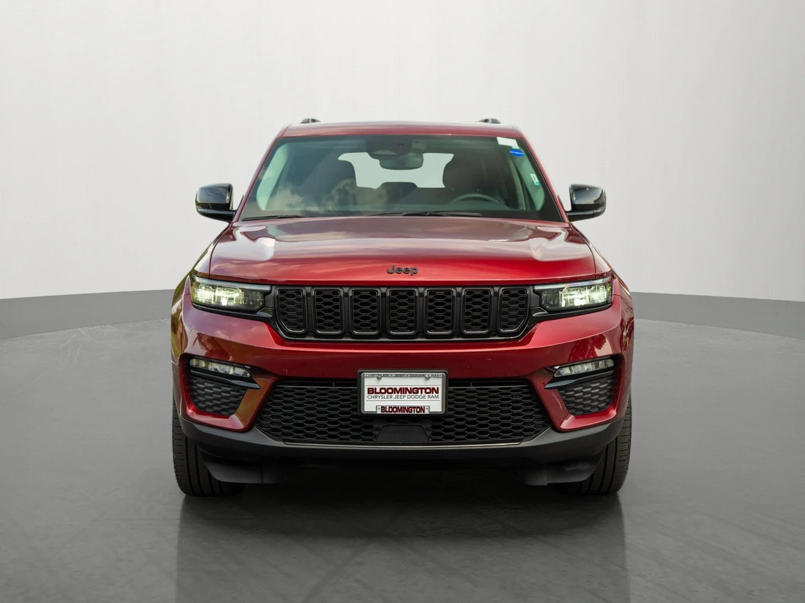 Used 2024 Jeep Grand Cherokee Limited with VIN 1C4RJHBG7RC704558 for sale in Minneapolis, Minnesota