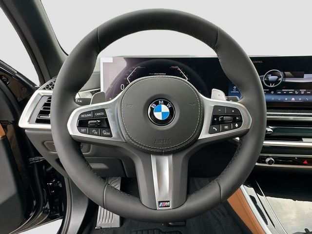 New 2026 Black BMW sDrive40i image 8