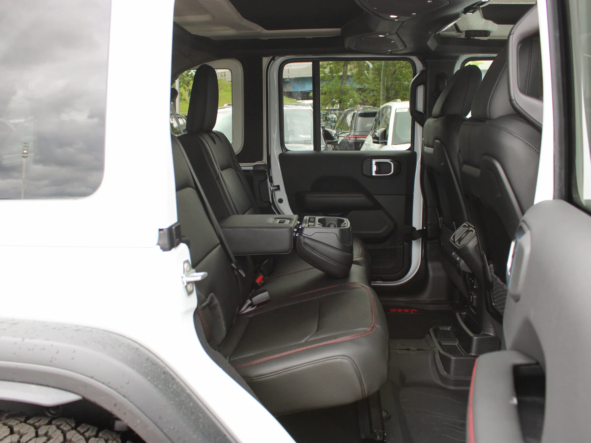 New 2026 White Jeep Moab 392* image 15