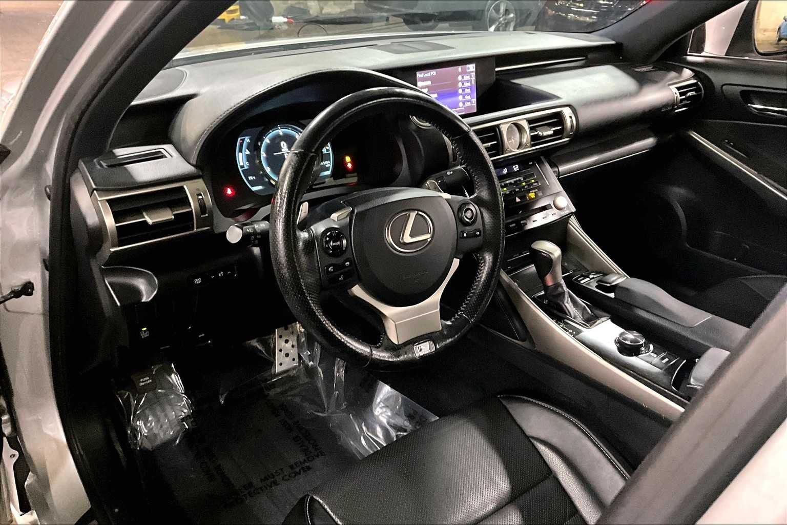 Used 2014 Silver Lining Metallic Lexus  image 17