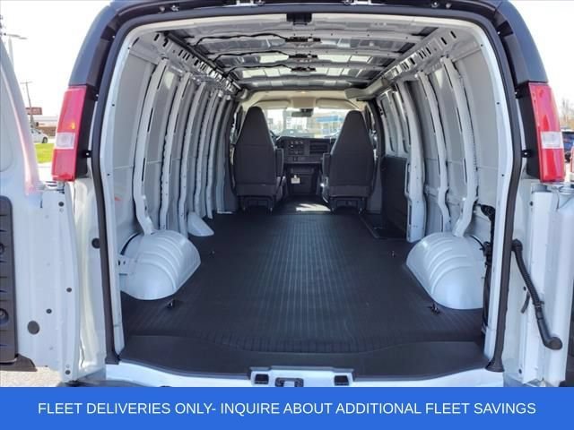 2025 Chevrolet Express Cargo Work Van - Photo 7