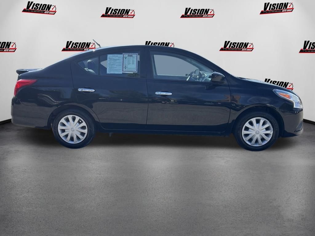 Used 2019 Black Nissan 1.6 SV image 4