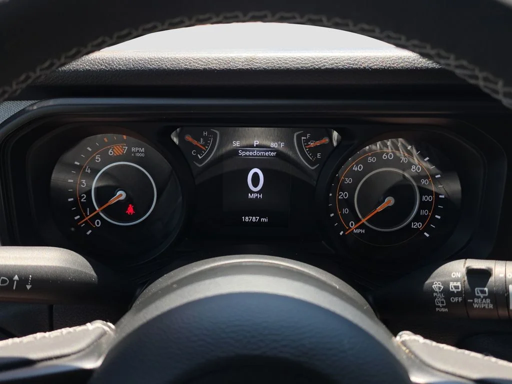 Used 2025 Gray Jeep Sport S image 10
