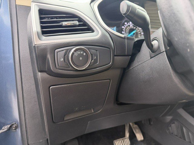 Used 2018 Blue Metallic Ford SEL image 11