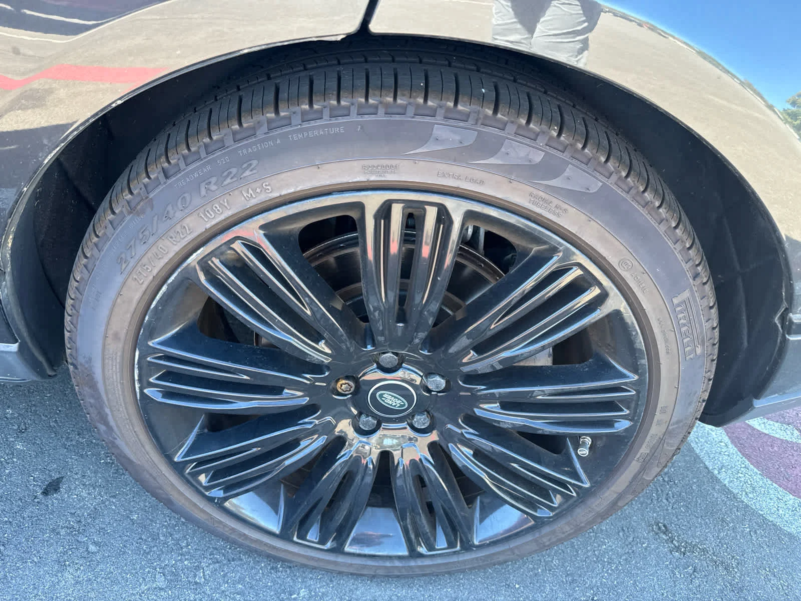 Used 2019 Flux Grey Ultra Metallic Satin Land Rover  image 7