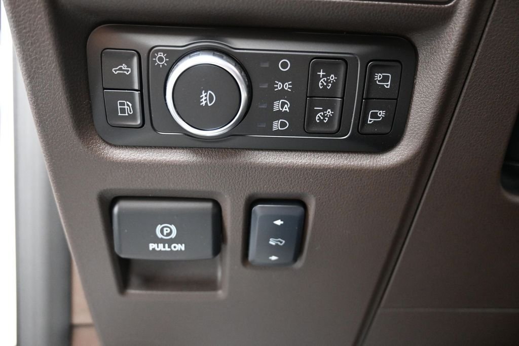 New 2026 Star White Metallic Tri-Coat Ford King Ranch® image 21