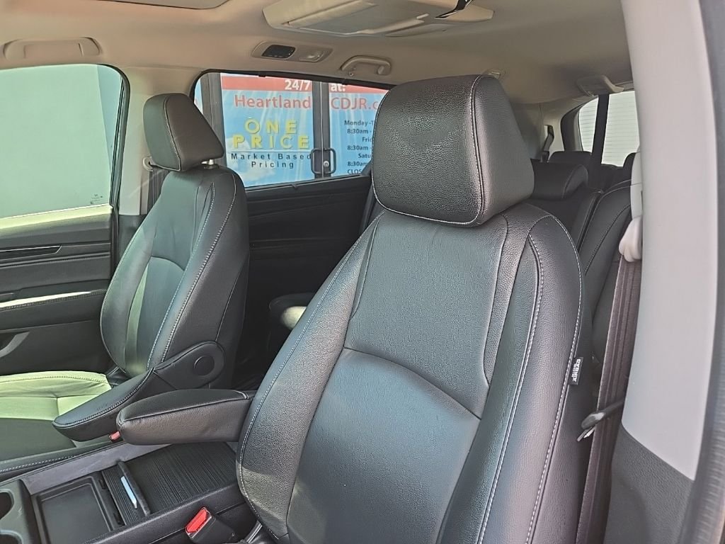 Used 2021  Honda Touring image 33