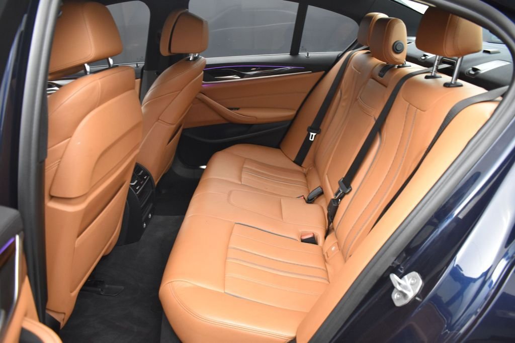 Used 2018 Blue BMW 530i xDrive image 12