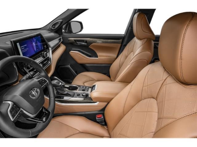 New 2026 Wind Chill Pearl <sup>1</sup> Toyota  Platinum image 4