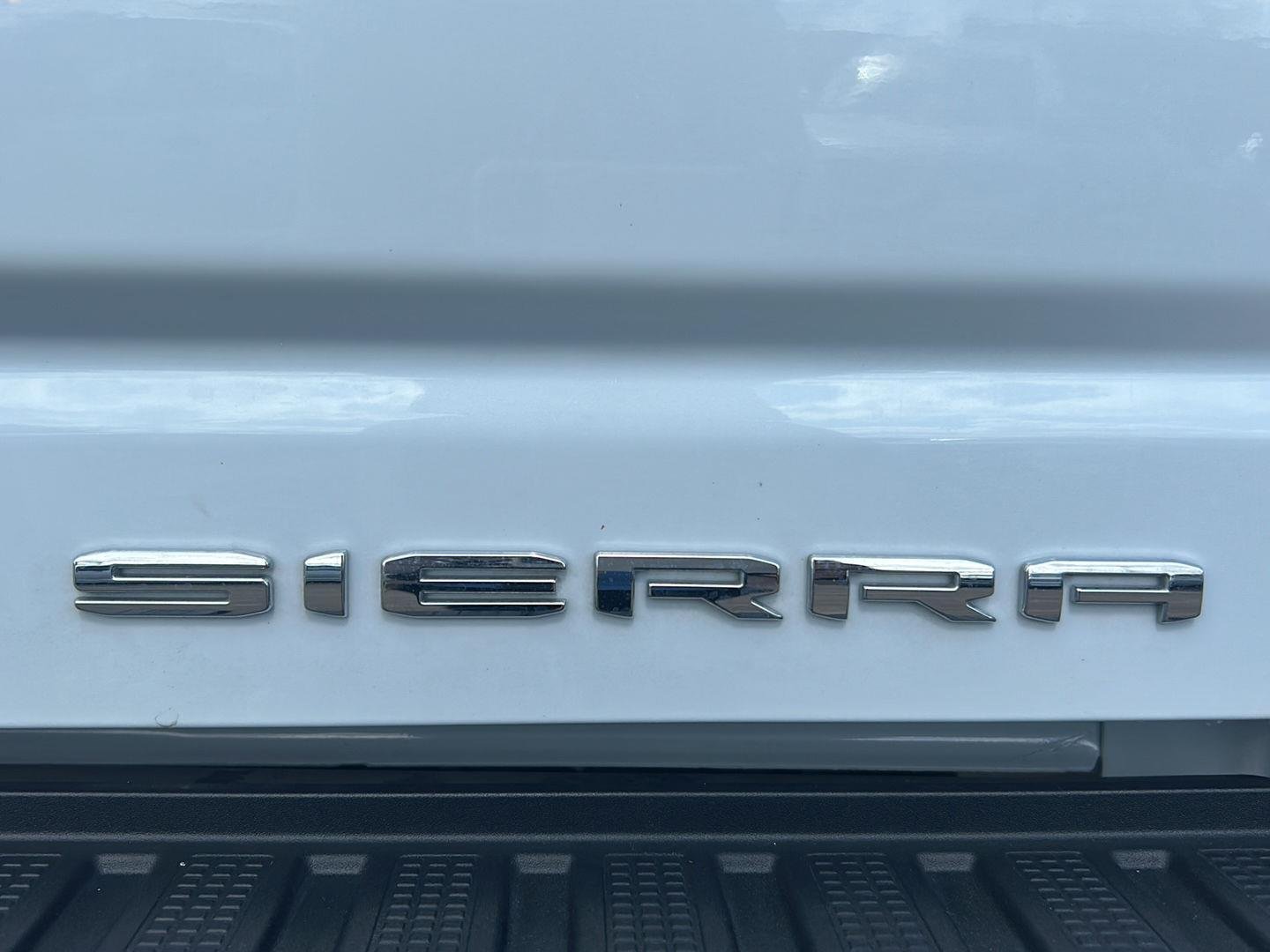 Used 2026 Glacier White Tricoat GMC Denali Ultimate image 36