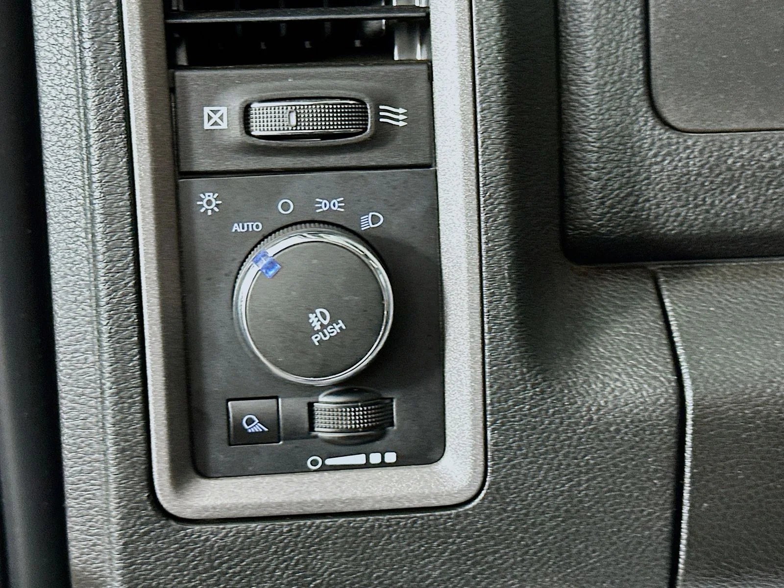 Used 2023 Patriot Blue Pearlcoat Ram Tradesman image 11