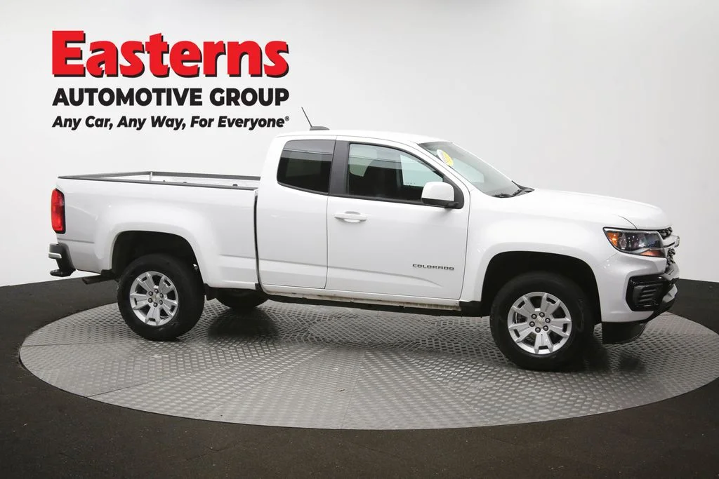 Used 2022 White Chevrolet LT image 45