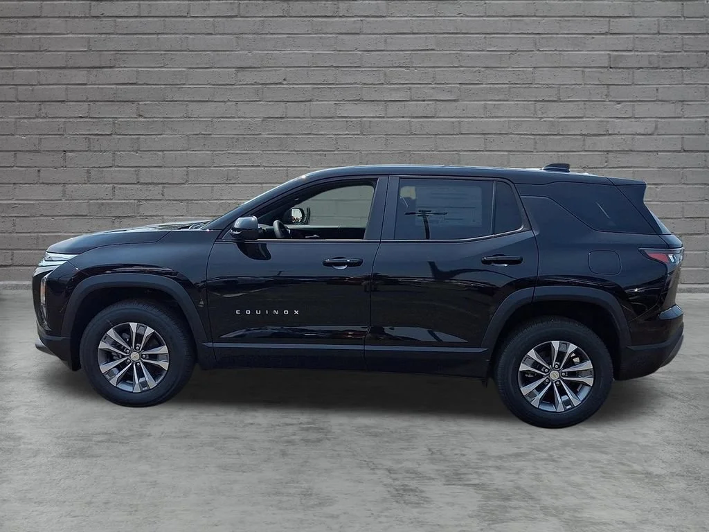 New 2027 Mosaic Black Metallic Chevrolet LT image 5