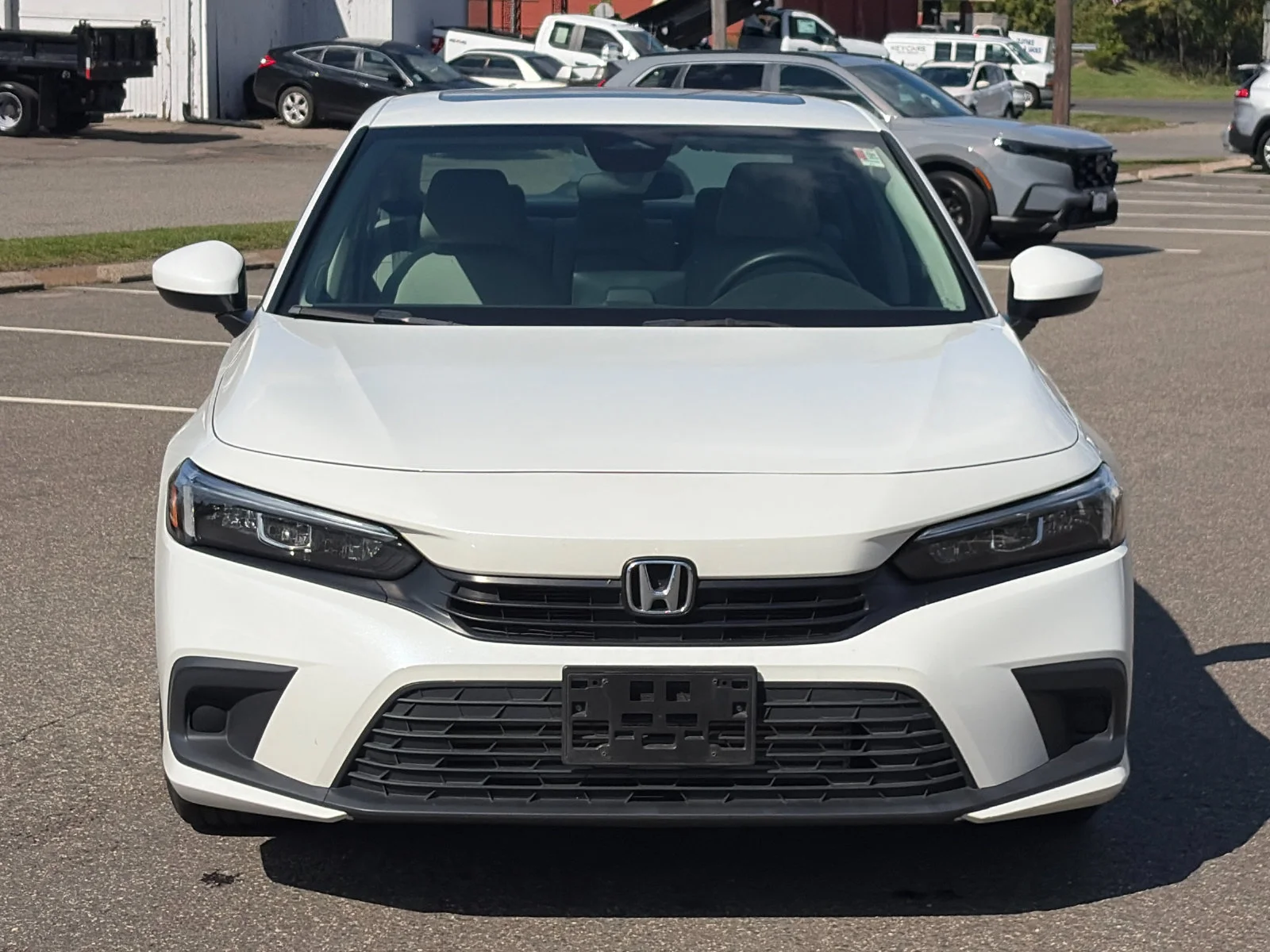 Used 2024 Platinum White Pearl Honda EX image 8