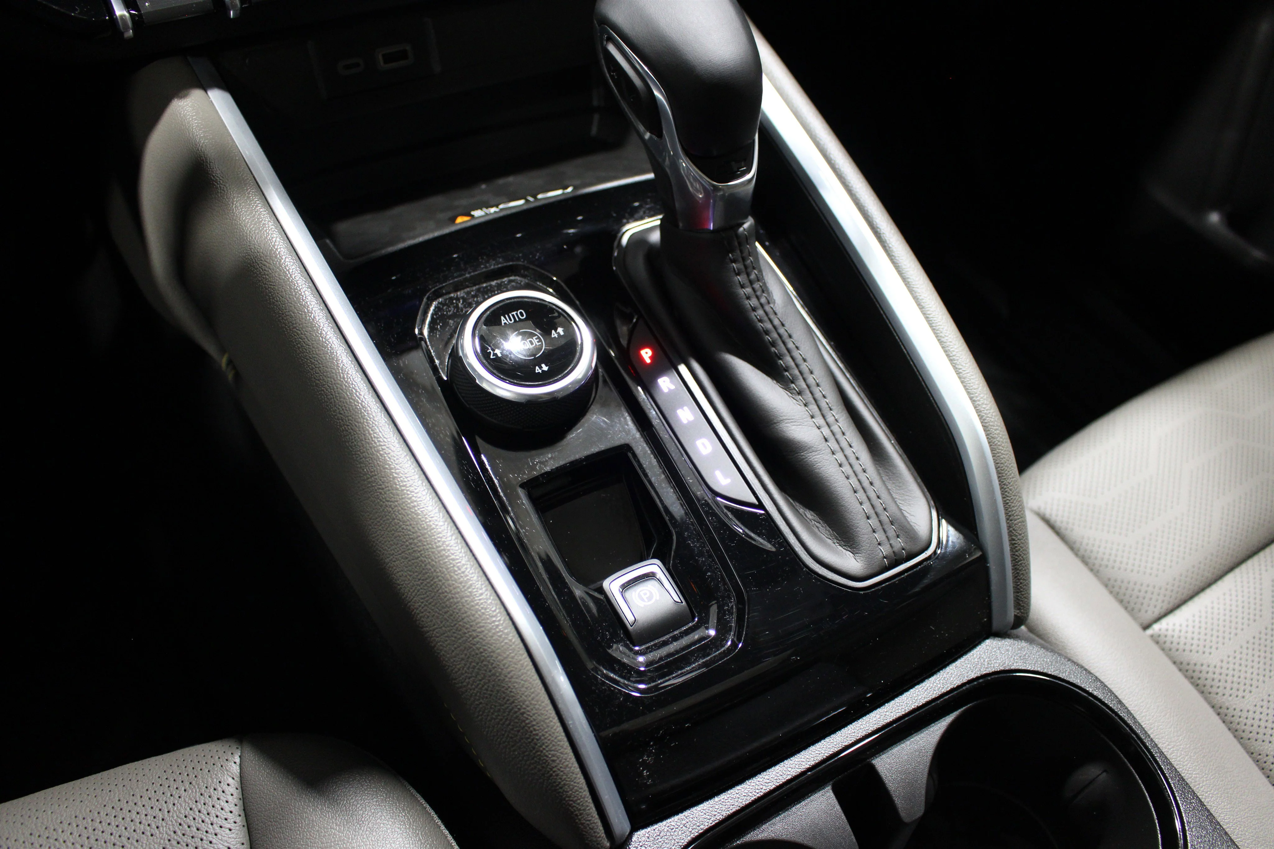 2026 Chevrolet Colorado ZR2 - Photo 20