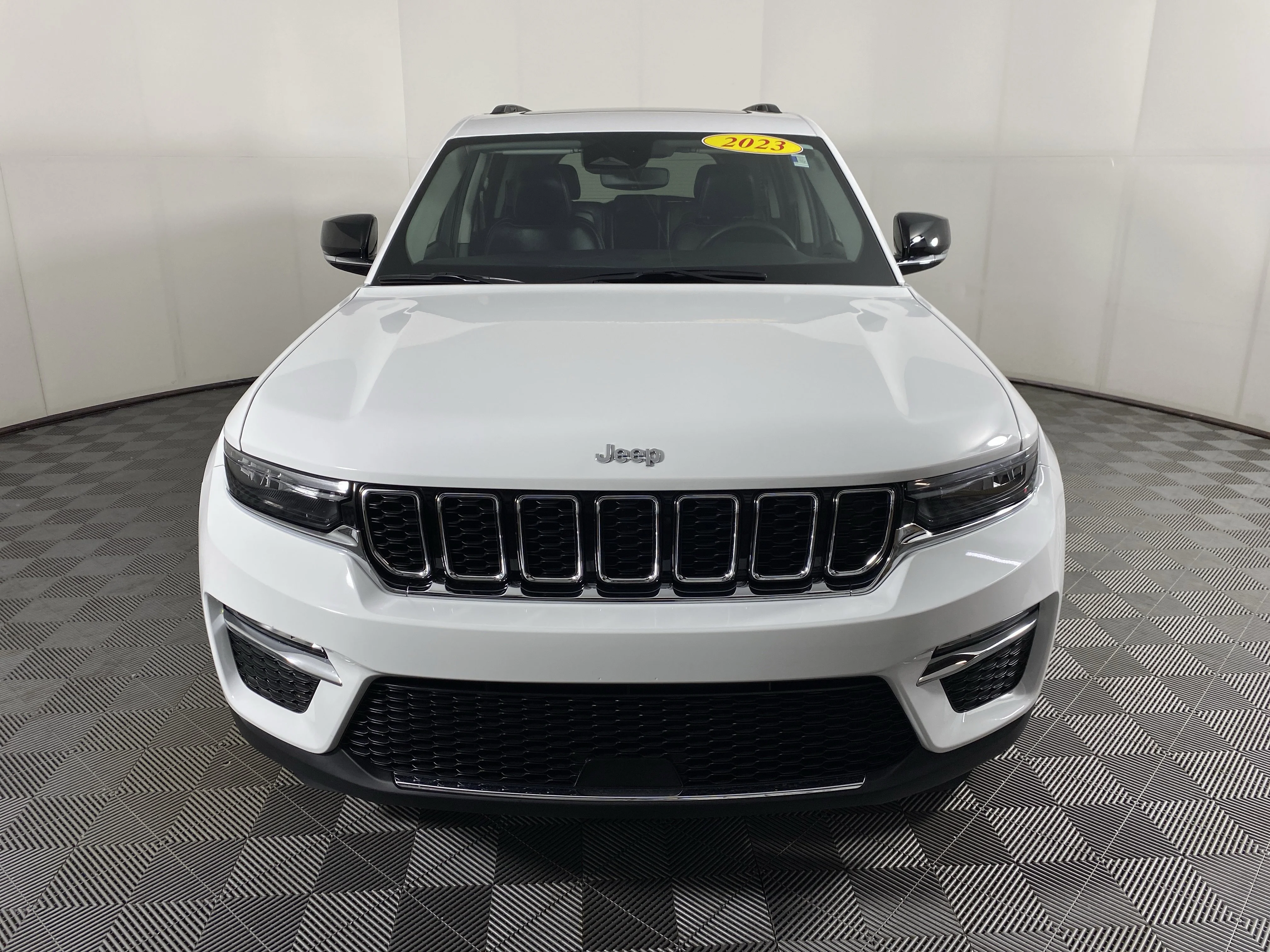 Used 2023 Bright White Clearcoat Jeep Limited image 13