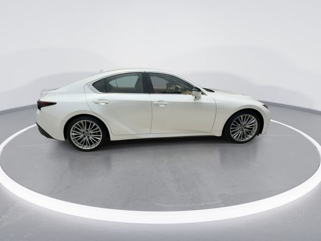 2025 Lexus IS 300 - Photo 9